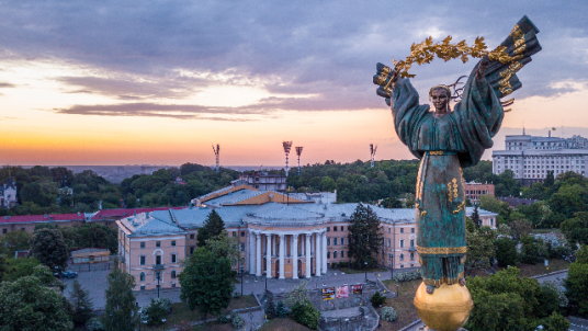 Ukraine : Histoire Millénaire et Économie en Évolution (Tables Rondes & Cocktail)